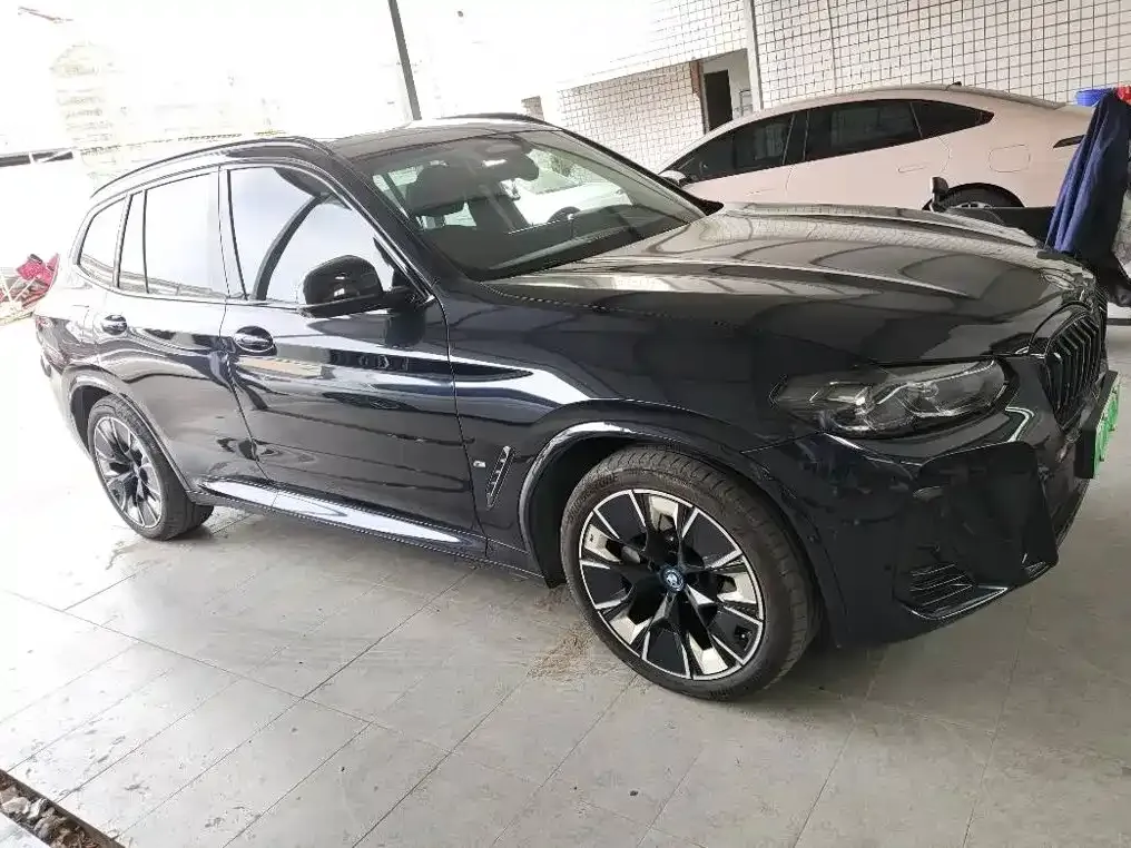 BMW iX3 — фото 4