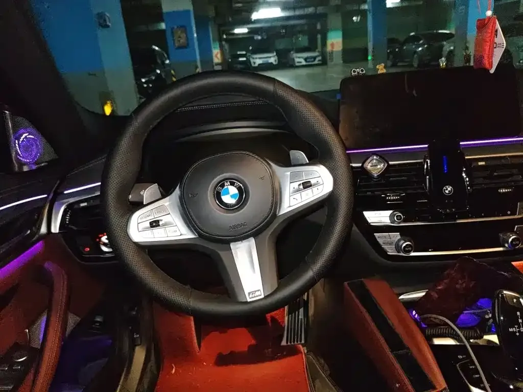 BMW 5 Series — фото 10