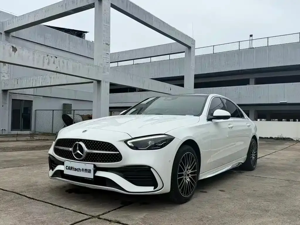 Mercedes-Benz C-Class — фото 1