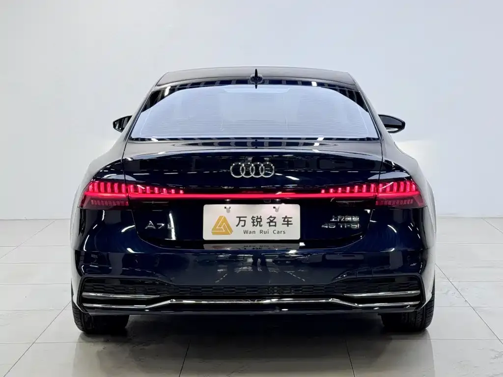 Audi A7L — фото 5