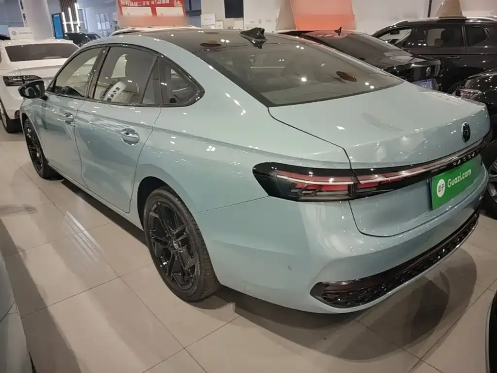 Volkswagen Passat — фото 7