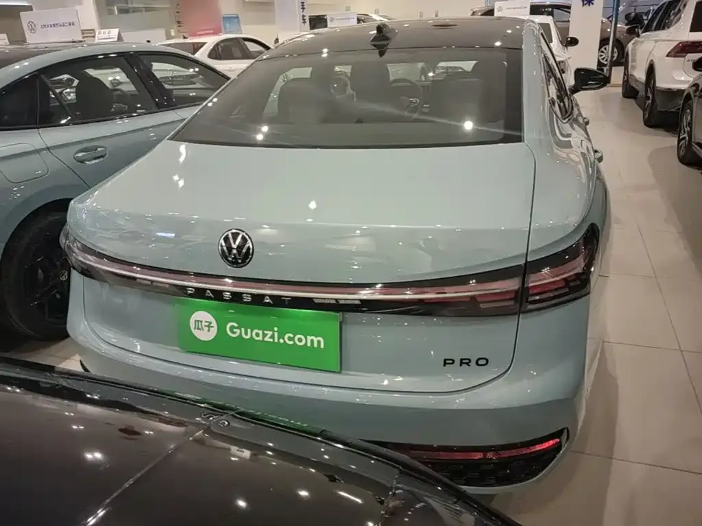 Volkswagen Passat — фото 5