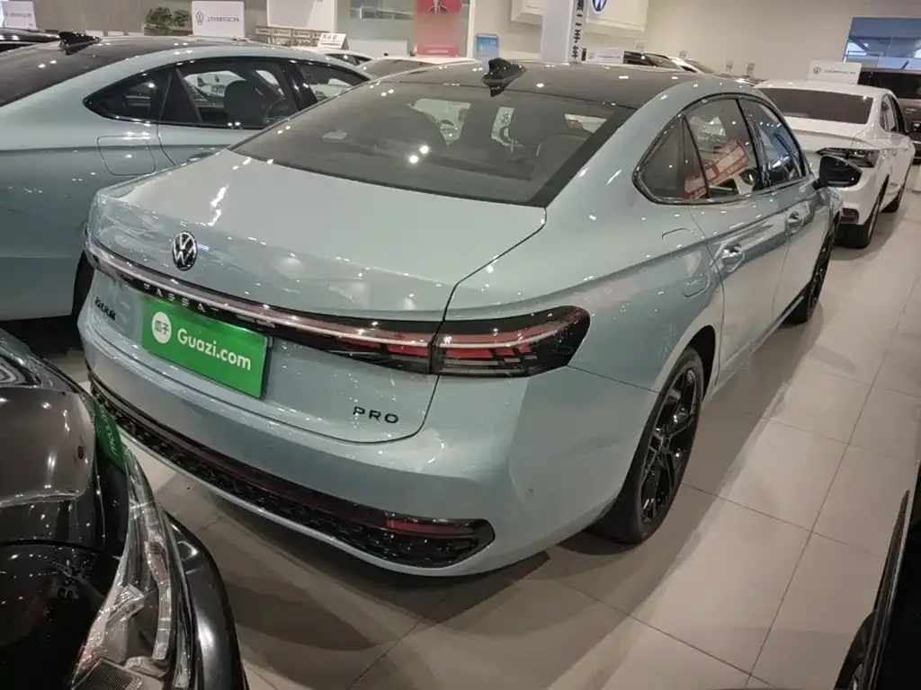 Volkswagen Passat — фото 4