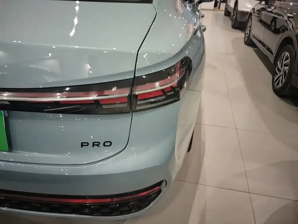 Volkswagen Passat — фото 3