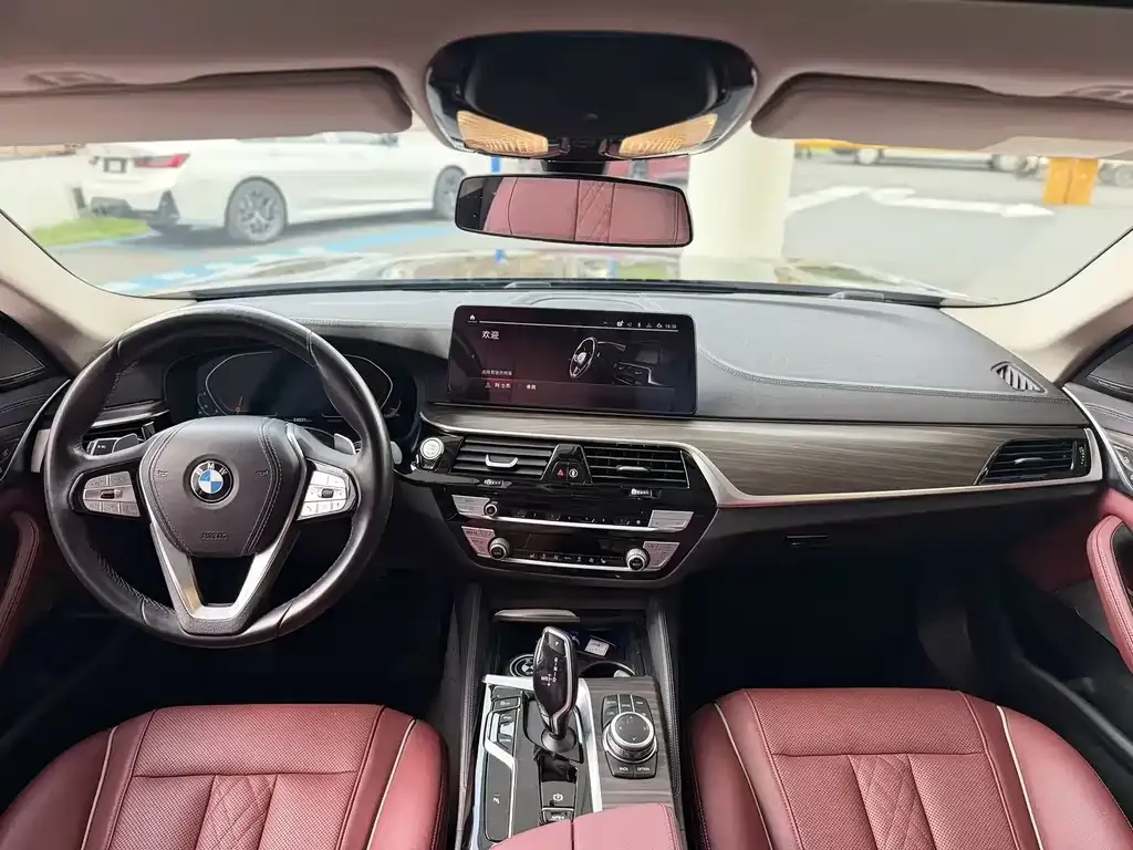 BMW 5 Series — фото 4