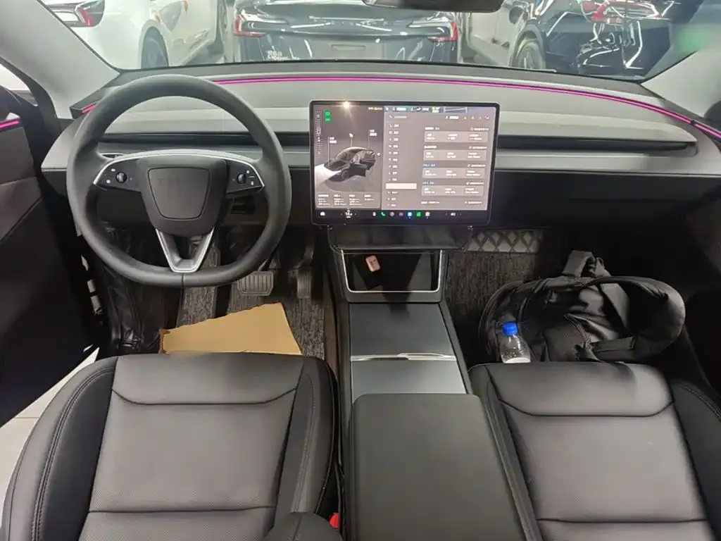 Tesla Model Y — фото 4