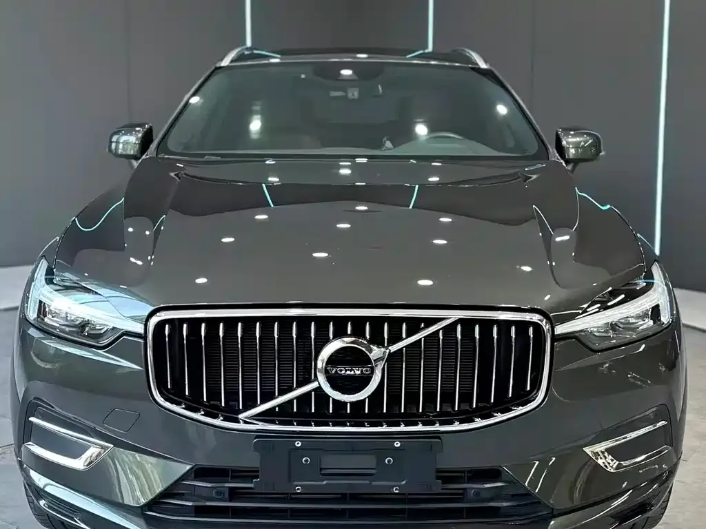 Volvo XC60 — фото 5