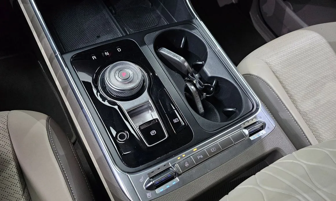 Kia Carnival — фото 10