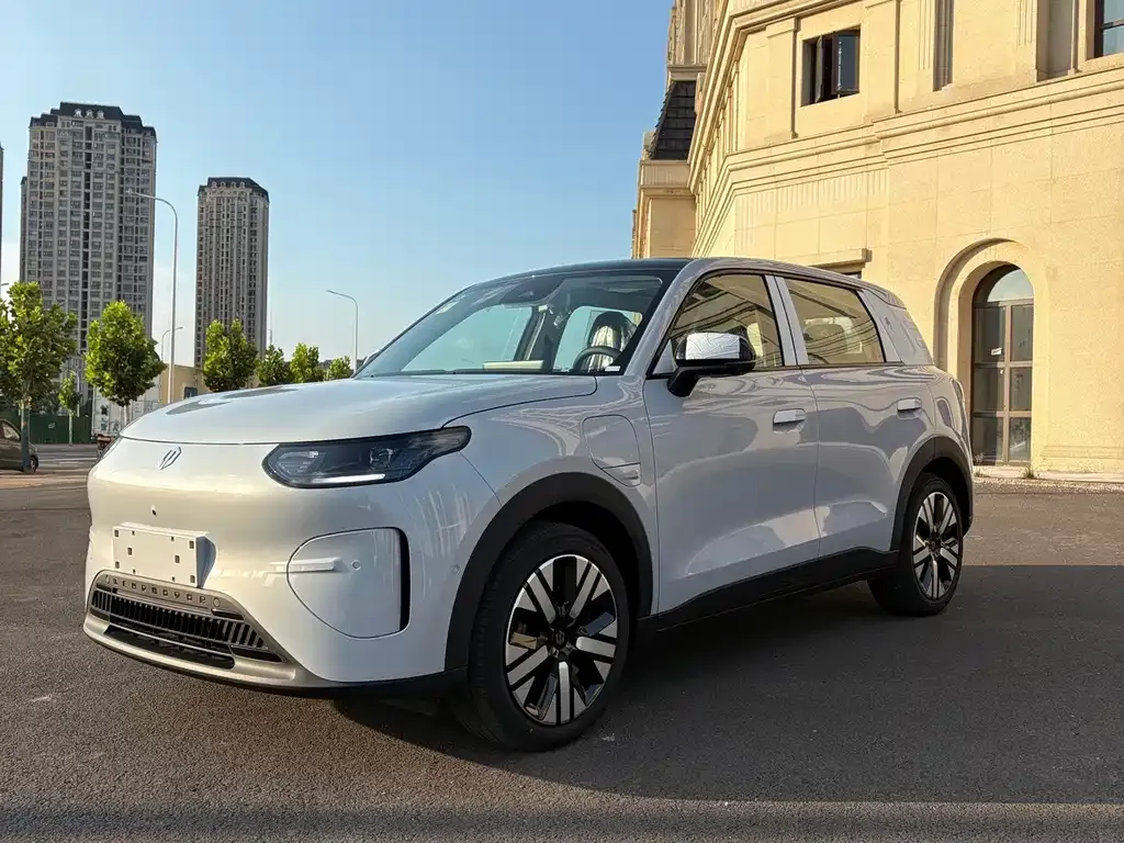 Leapmotor Leapmotor A10 — фото 1