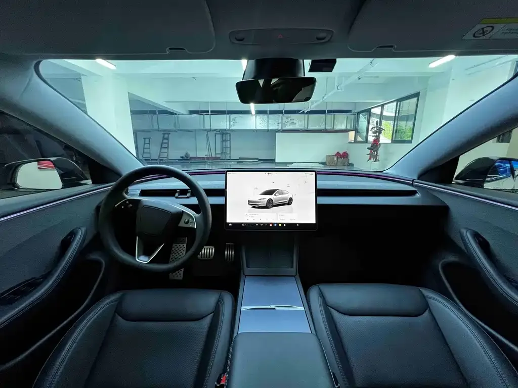Tesla Model 3 — фото 4