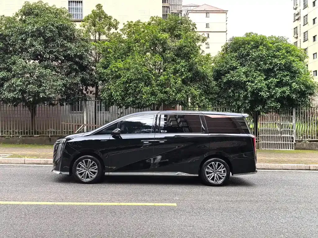 GAC Motor Trumpchi M8 — фото 9