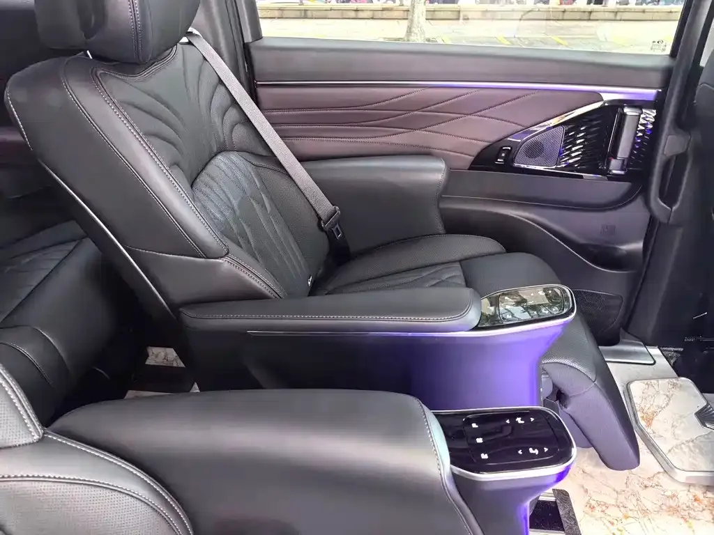 GAC Motor Trumpchi M8 — фото 4
