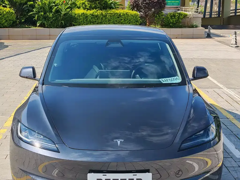 Tesla Model 3 — фото 5