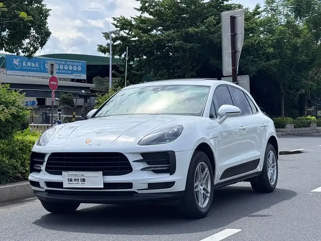 Porsche Macan — фото 1