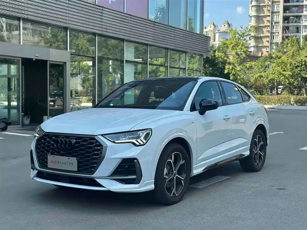 Audi Q3 Sportback — фото 1