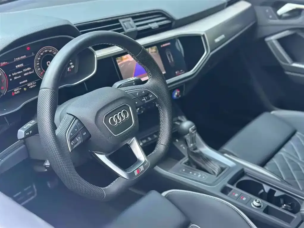 Audi Q3 Sportback — фото 9