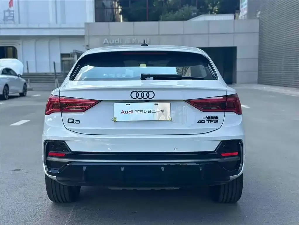 Audi Q3 Sportback — фото 7