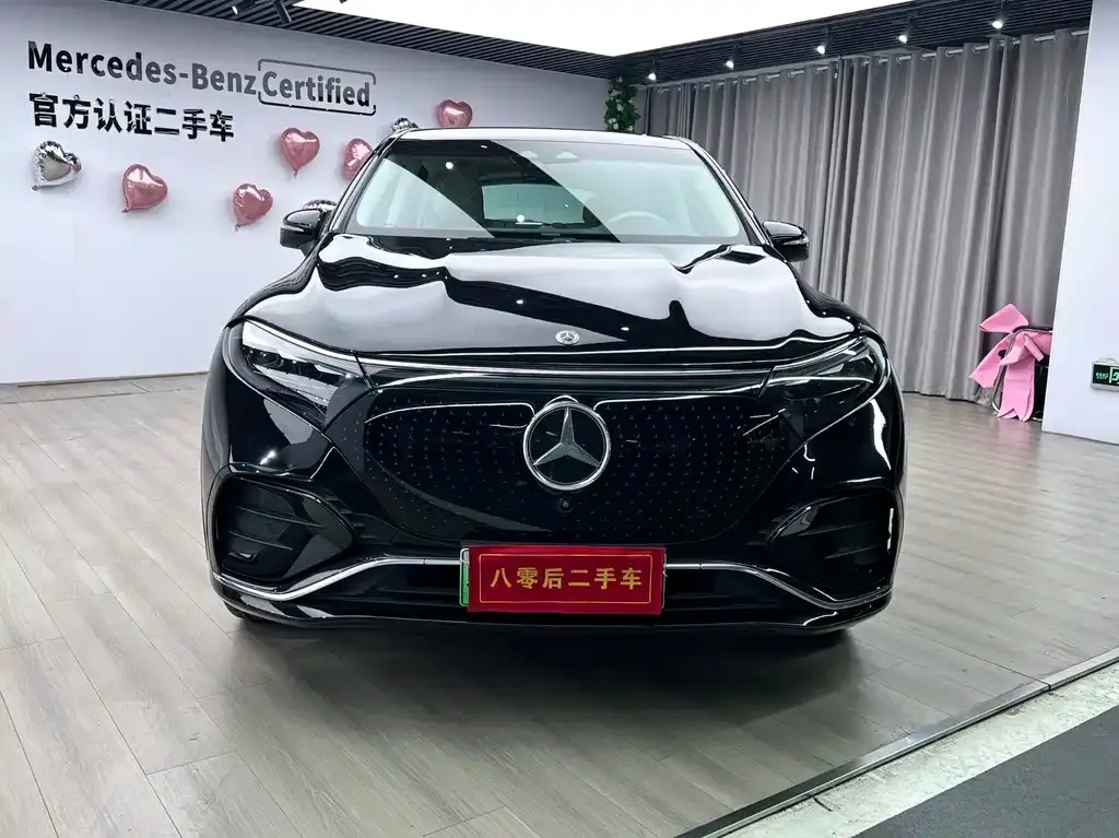 Mercedes-Benz EQS SUV — фото 3