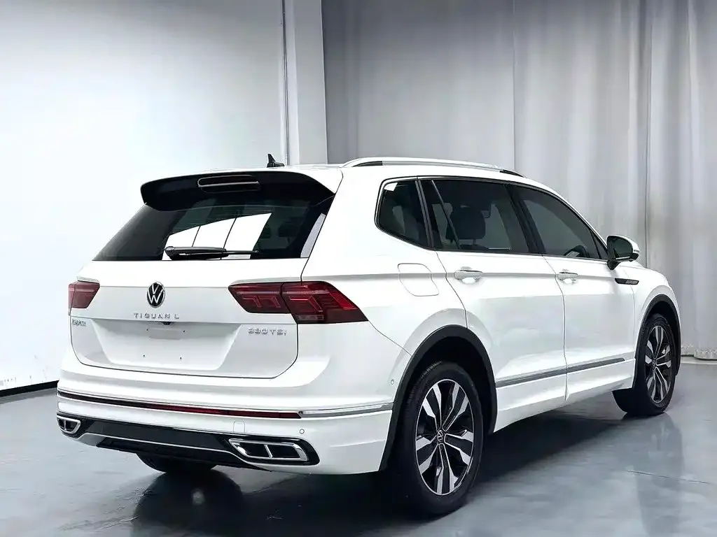 Volkswagen Tiguan L — фото 5
