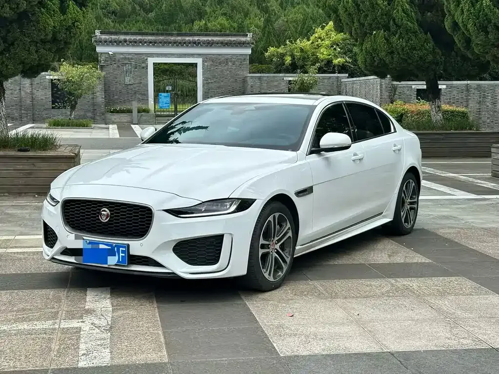 Jaguar XEL — фото 1