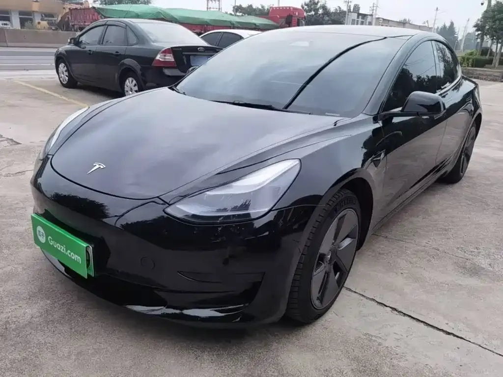Tesla Model 3 — фото 8