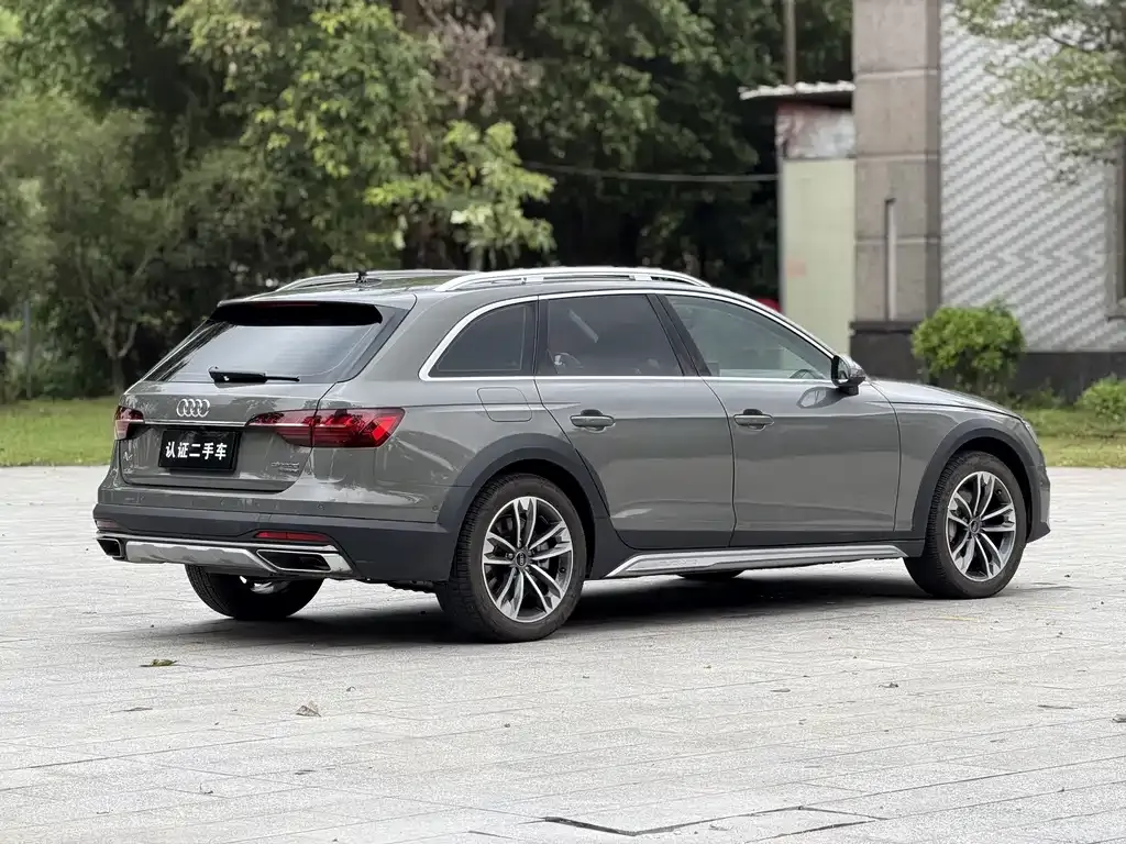 Audi A4 (Import) — фото 9