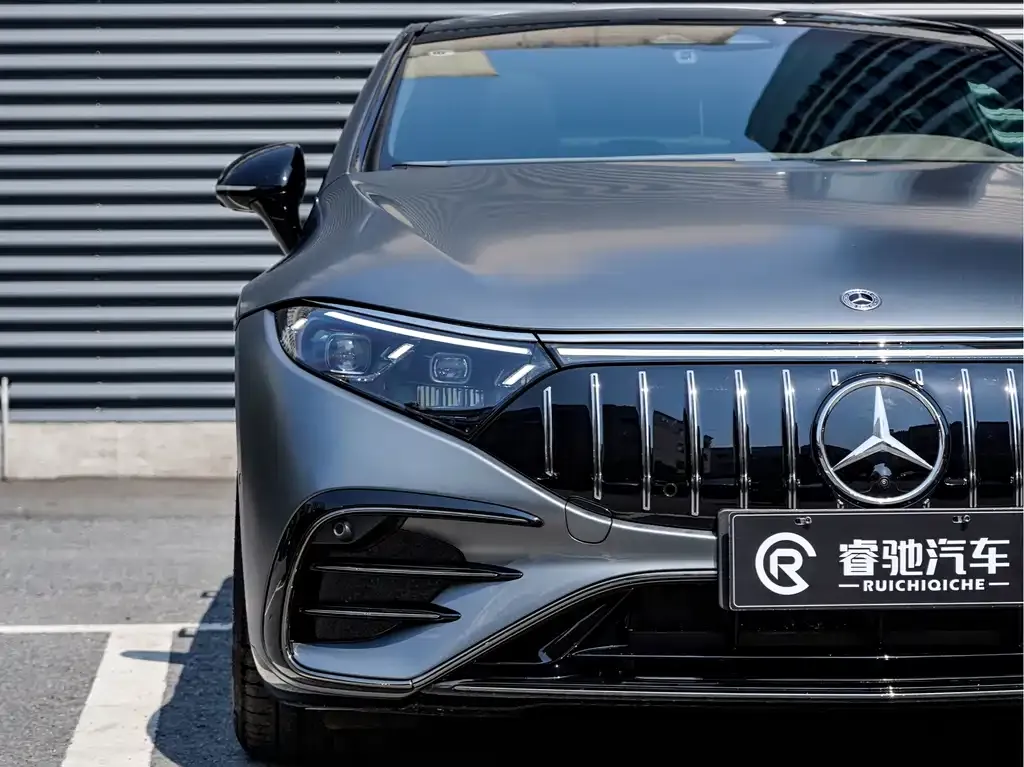 Mercedes-Benz EQS AMG — фото 5