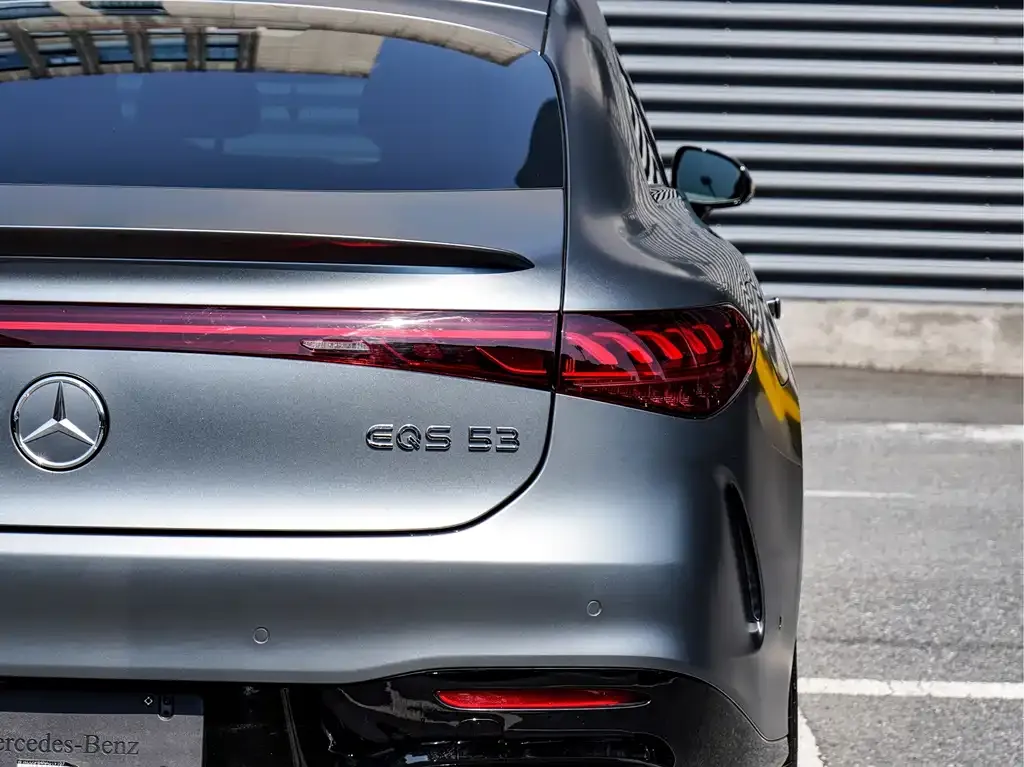 Mercedes-Benz EQS AMG — фото 3