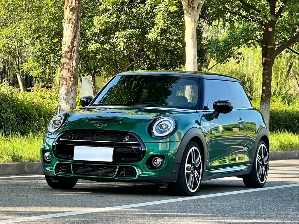MINI Cooper (3-door) — фото 1