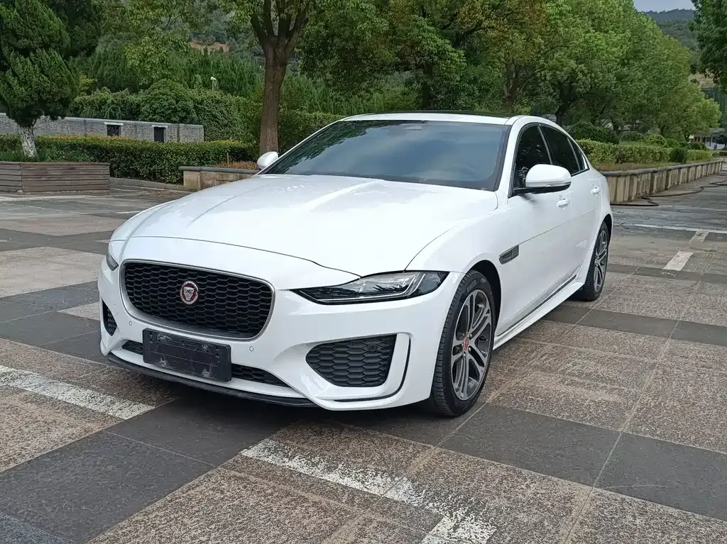 Jaguar XEL — фото 1