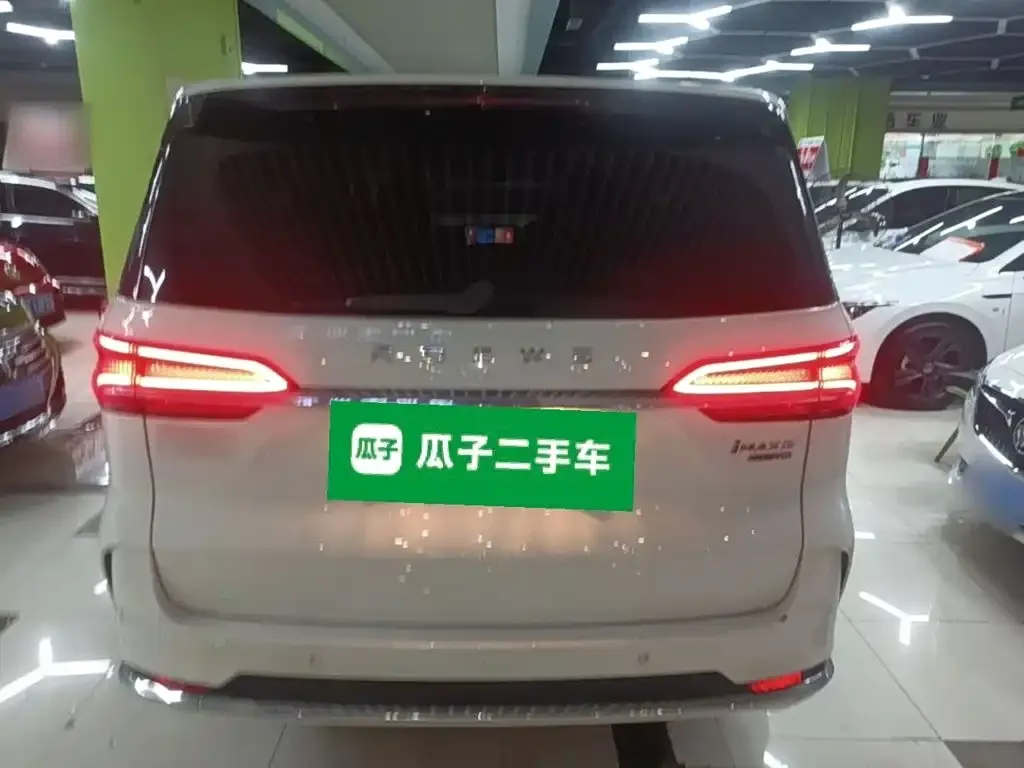 Roewe iMAX8 — фото 4