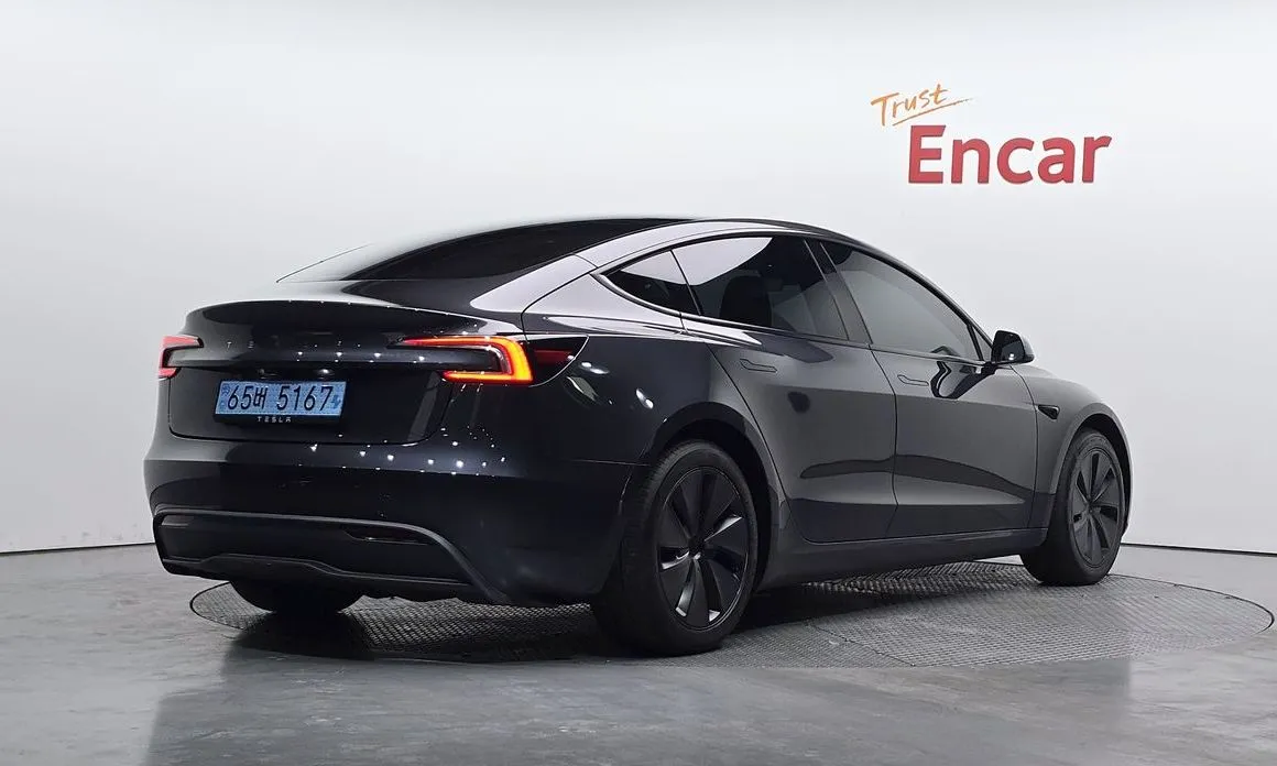 Tesla Model 3 — фото 3