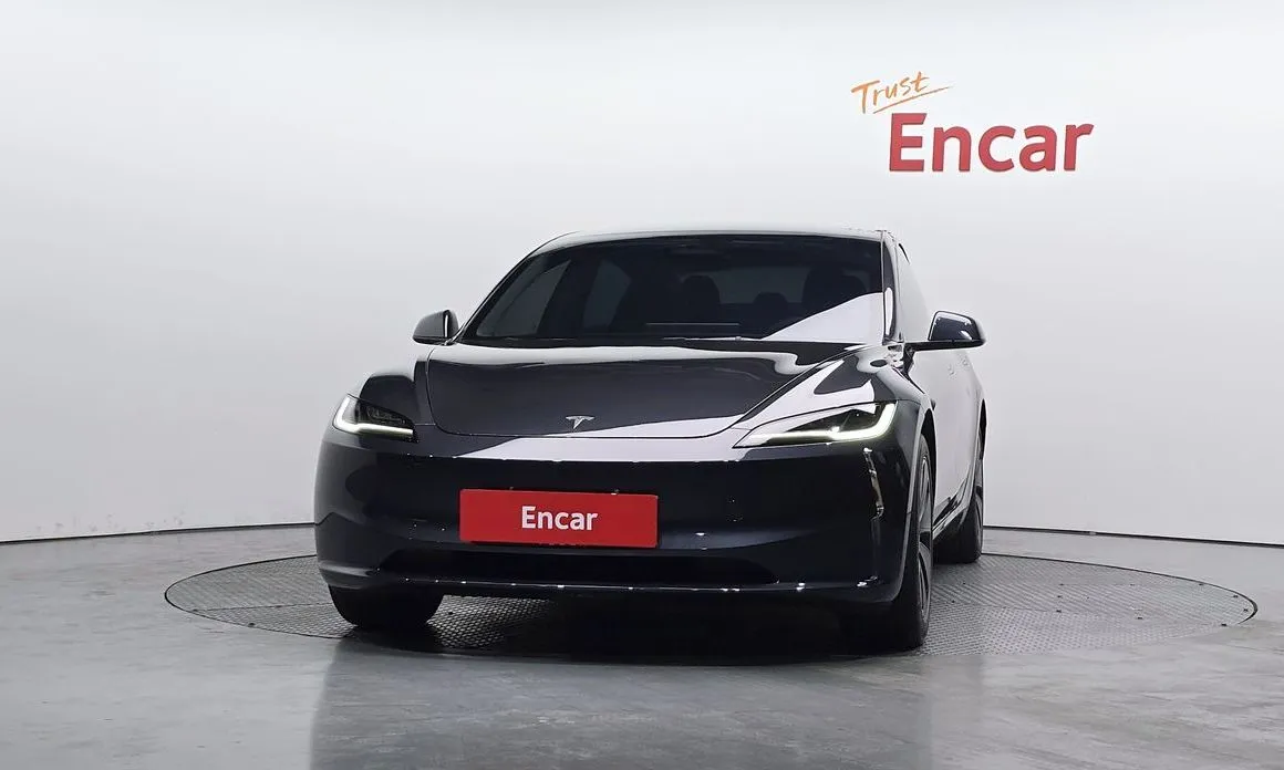 Tesla Model 3 — фото 10