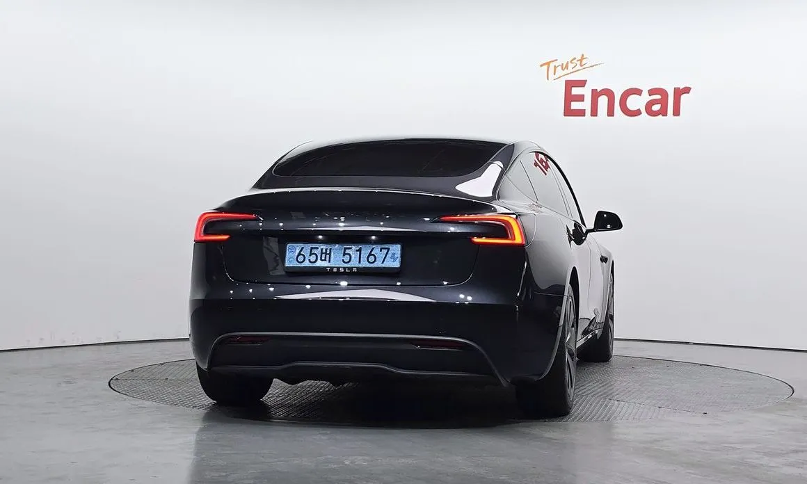 Tesla Model 3 — фото 2
