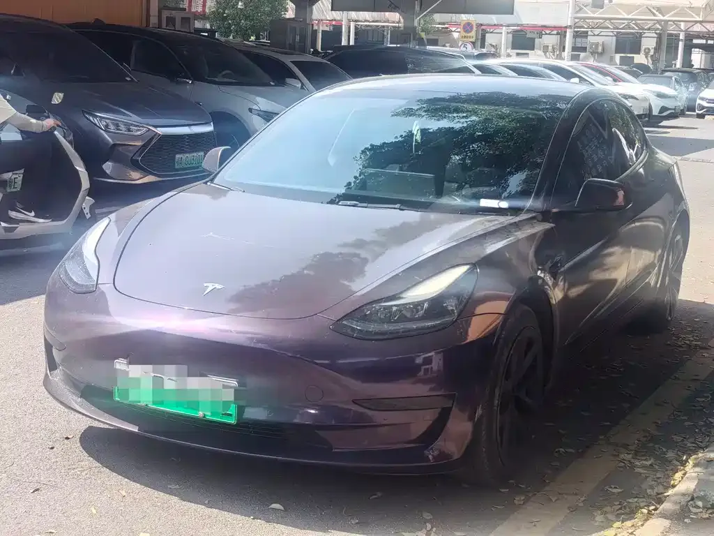 Tesla Model 3 — фото 1