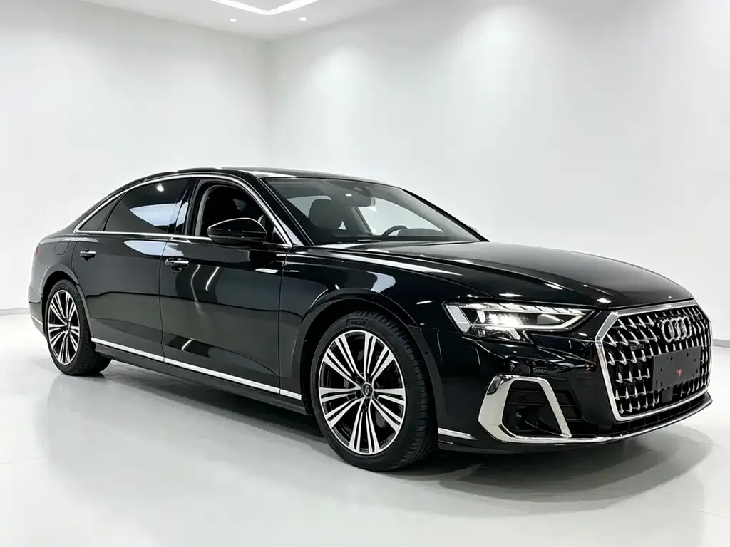 Audi A8 — фото 5