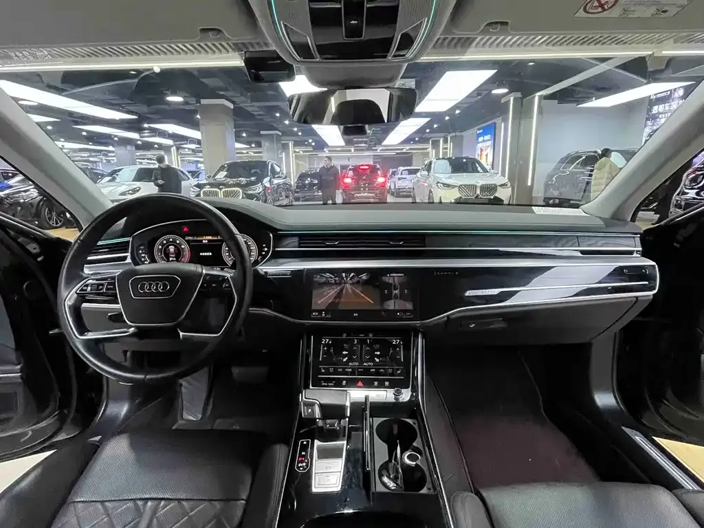 Audi A8 — фото 3