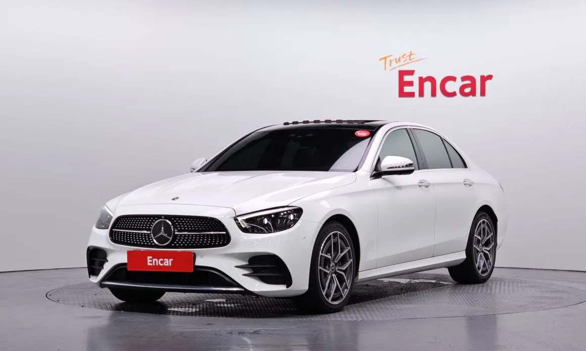 Mercedes-Benz E-Class — фото 1