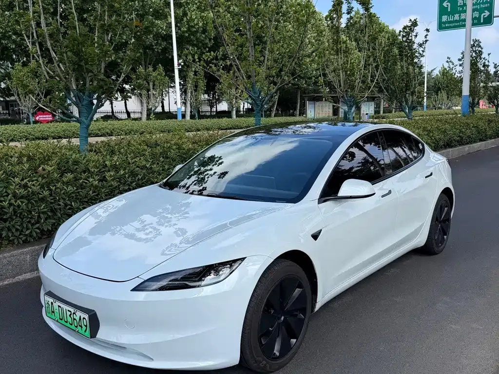 Tesla Model 3 — фото 9