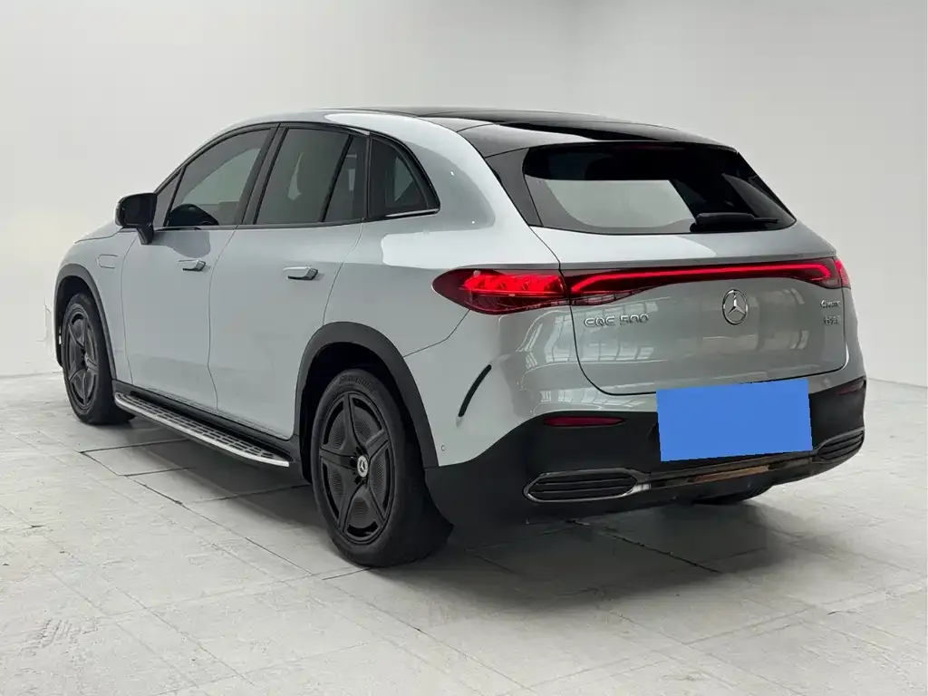 Mercedes-Benz EQE SUV — фото 6