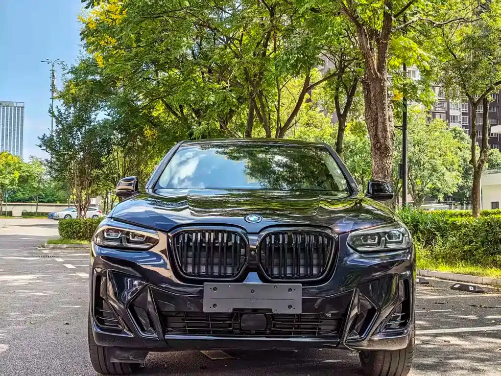 BMW iX3 — фото 10