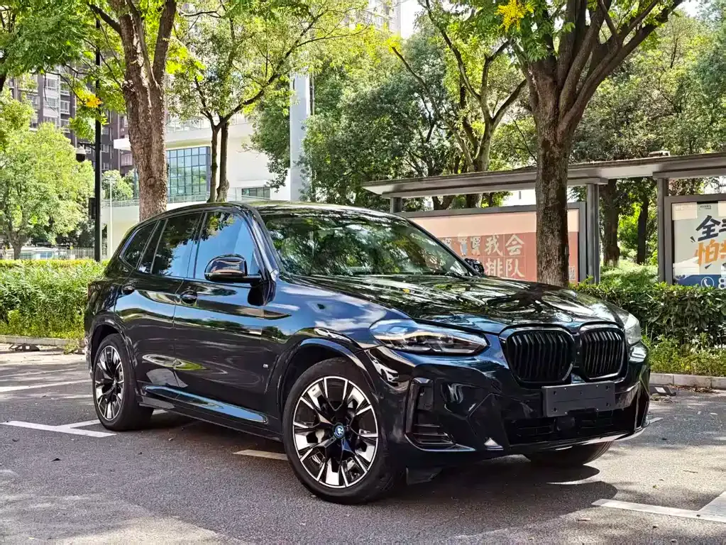 BMW iX3 — фото 4