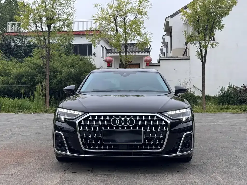 Audi A8 — фото 10