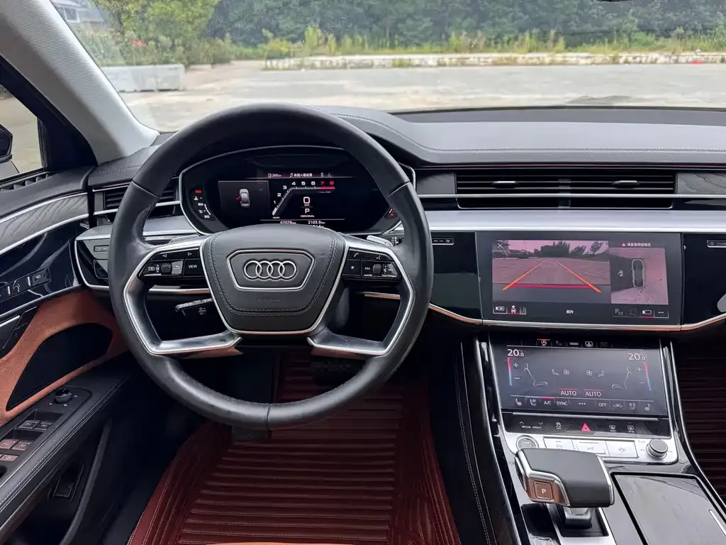 Audi A8 — фото 5
