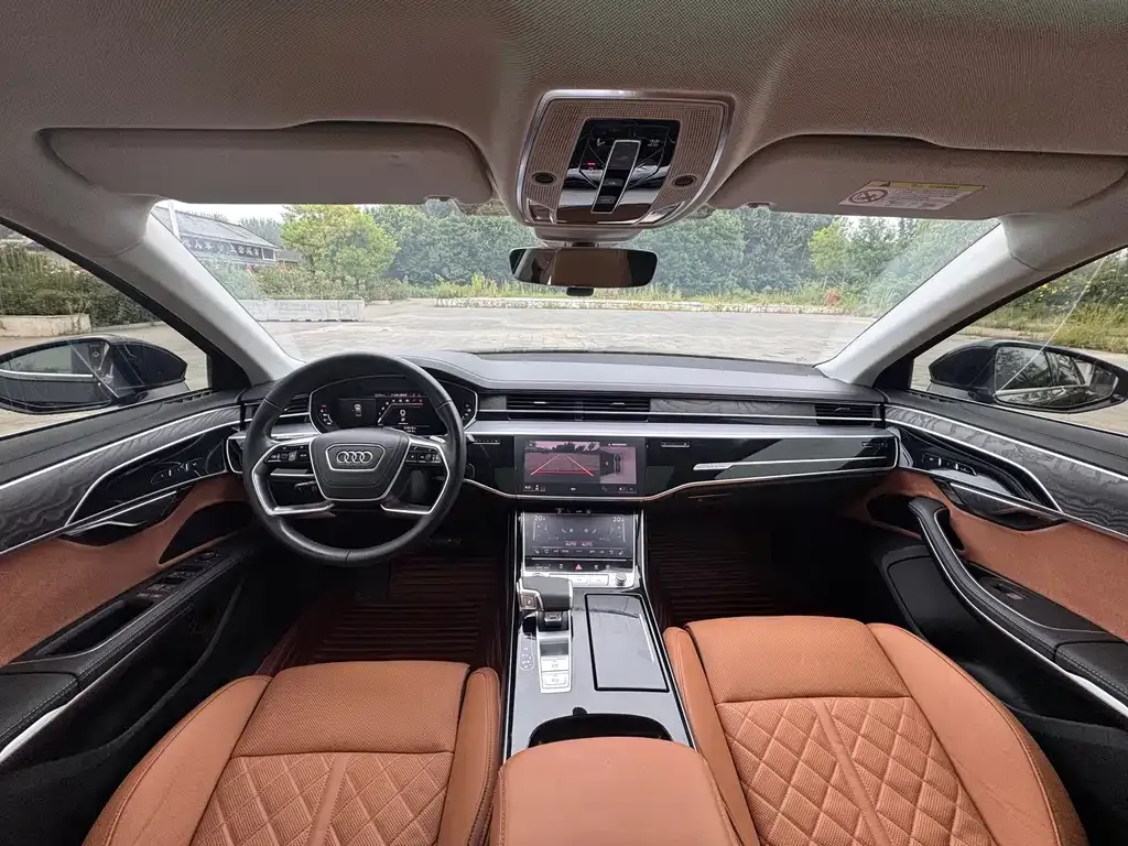 Audi A8 — фото 9