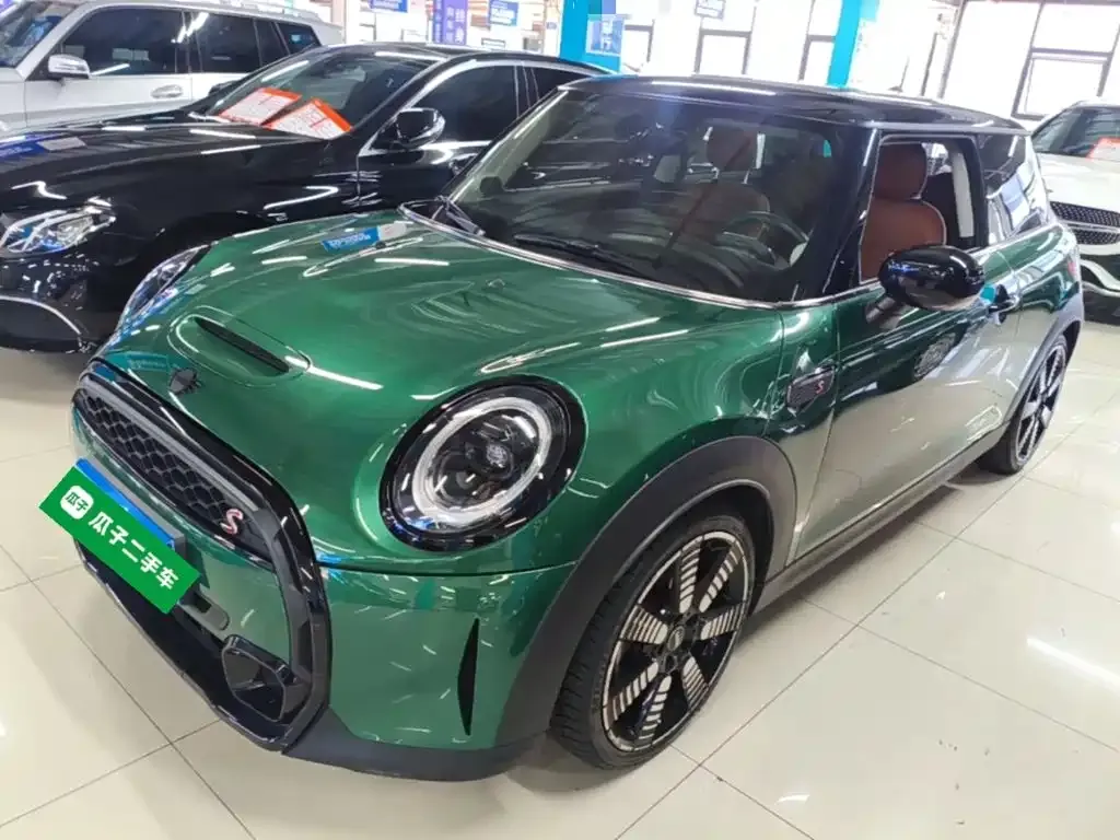 MINI Cooper (3-door) — фото 1
