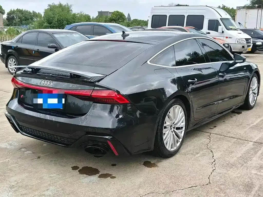Audi A7 — фото 7