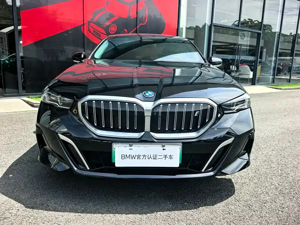 BMW i5 — фото 10