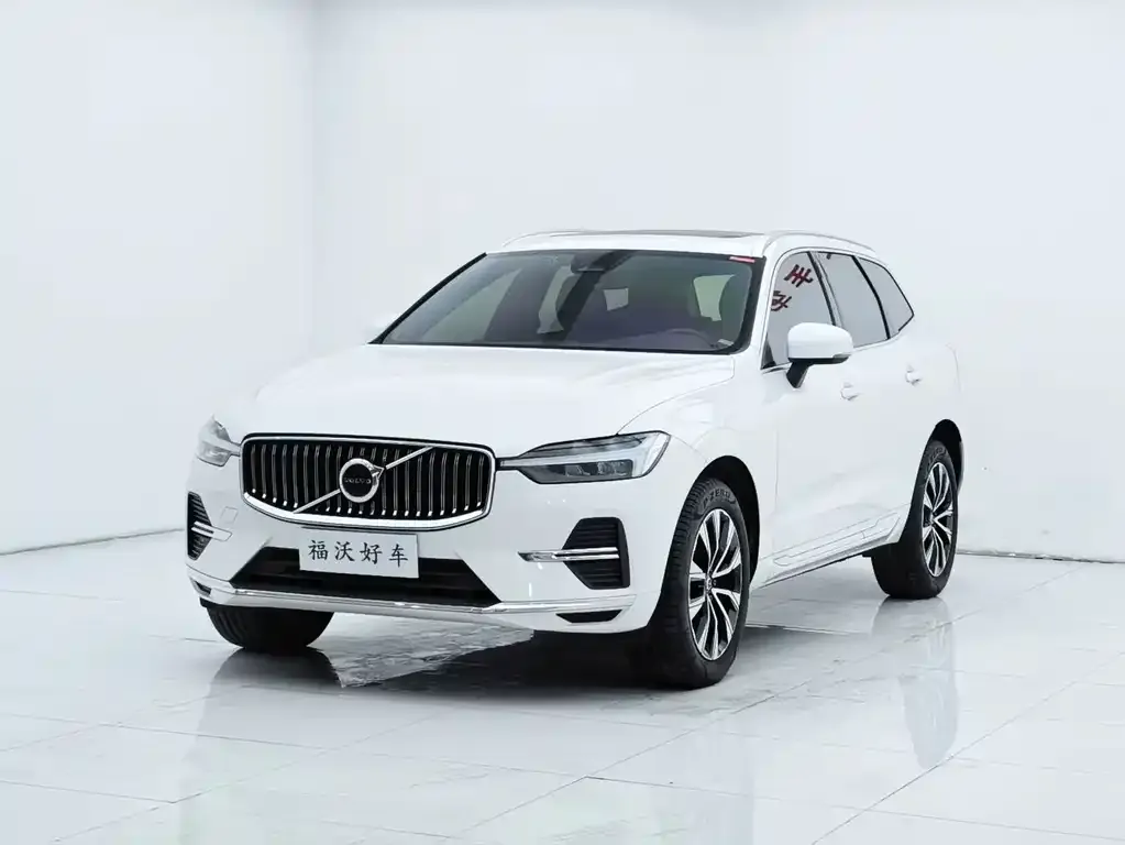 Volvo XC60 — фото 1