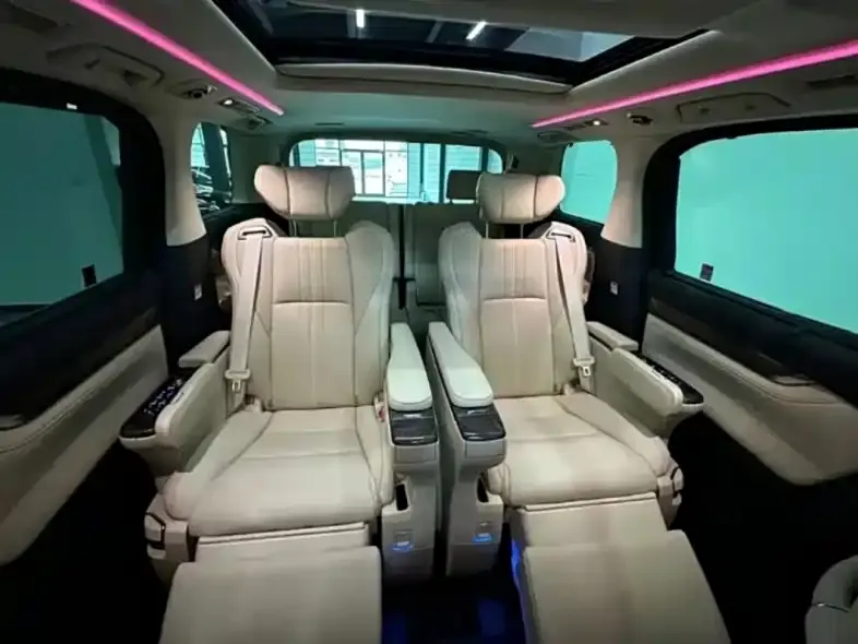 Toyota Vellfire — фото 6
